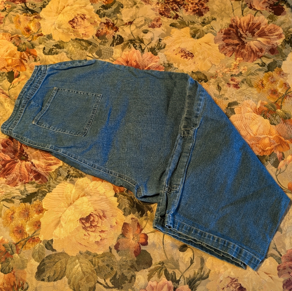 VTG DENIM&CO High Waisted Denim Capri Pants with 6 Pockets - EVC - 18W - Picture 7 of 7